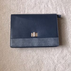 Navy Clutch